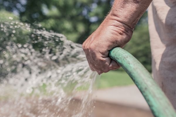 В Люберцах жильцы добились хорошей воды после череды жалоб